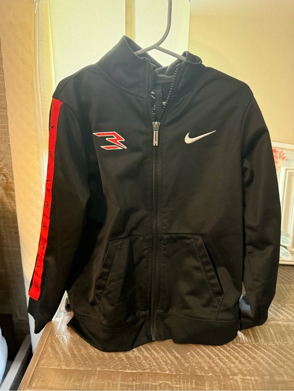 Nike and Under Armor boys lot 20 pieces